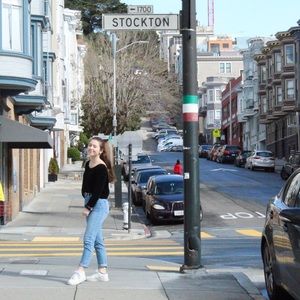 Meet your Posher, Alyssa